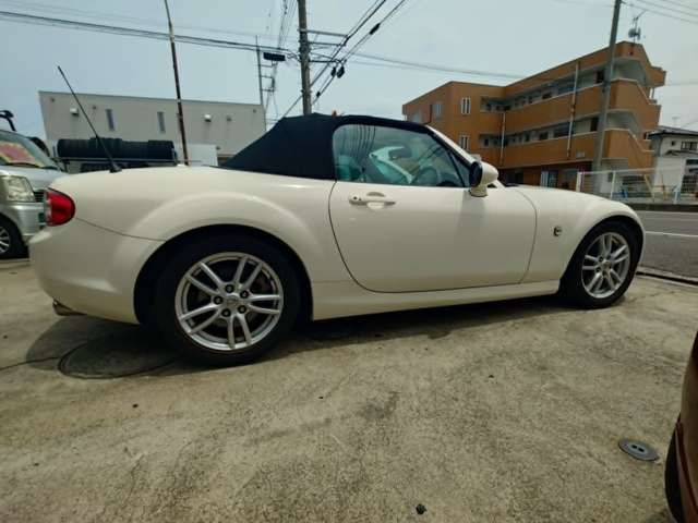 2009 Mazda Roadster – thumbnail 4