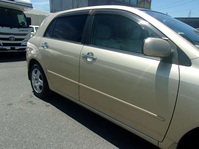 2002 Toyota Alex – thumbnail 4