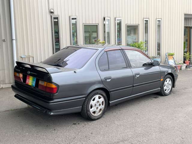 1994 Nissan Primera – thumbnail 2