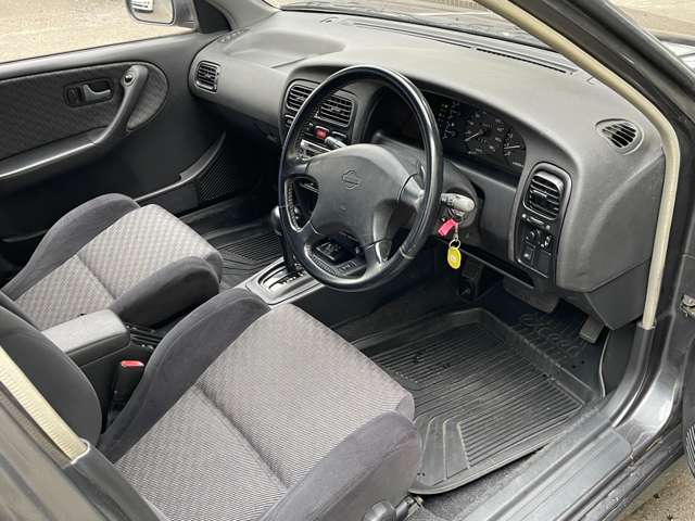1994 Nissan Primera – thumbnail 3