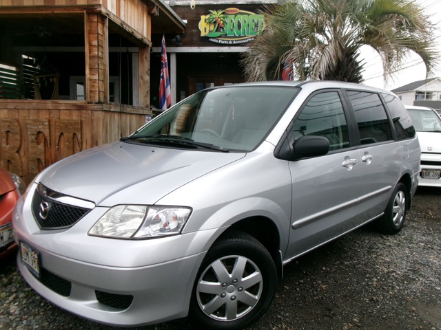 2003 Mazda MPV