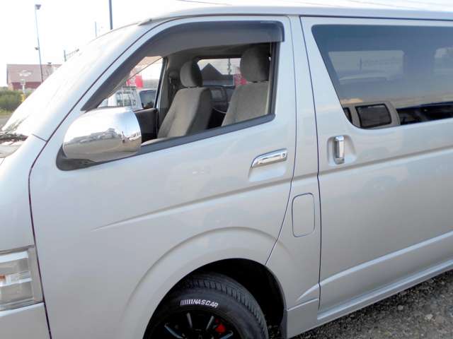 2006 Toyota Hiace – thumbnail 4