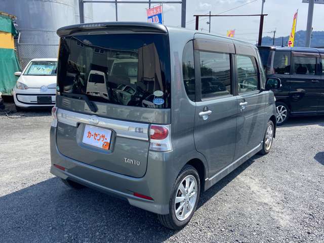 2009 Daihatsu Tanto – thumbnail 2