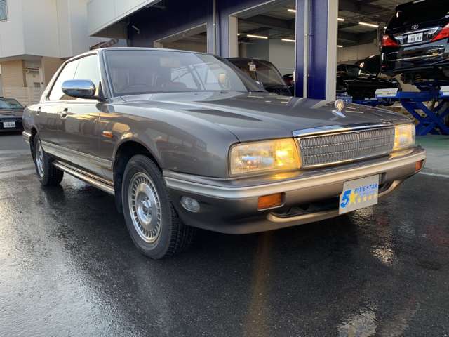 1988 Nissan Cima – thumbnail 3