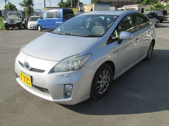 2010 Toyota Prius – thumbnail 3