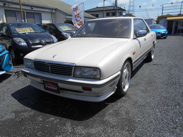 1990 Nissan Cima – thumbnail 4