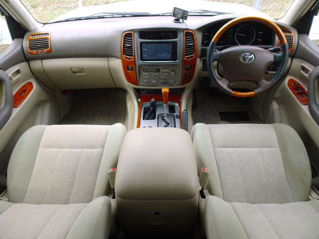 2004 Toyota Land Cruiser 100 – thumbnail 4