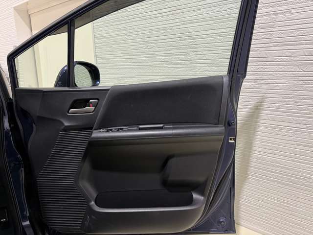 2010 Honda Freed Spike – thumbnail 4
