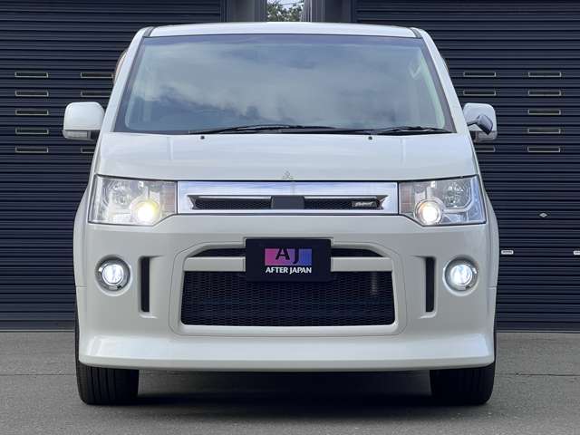 2008 Mitsubishi Delica D:5 – thumbnail 2