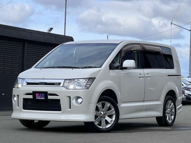 2008 Mitsubishi Delica D:5 – thumbnail 3
