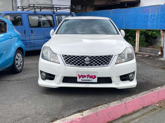 2010 Toyota Crown Athlete – thumbnail 2