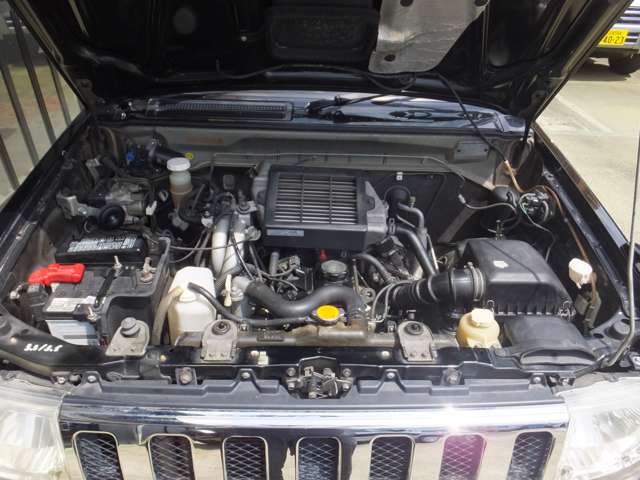 2010 Mitsubishi Pajero Mini – thumbnail 3