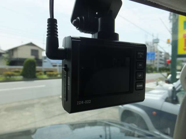 2010 Mitsubishi Pajero Mini – thumbnail 4