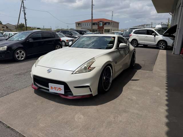 2010 Nissan Fairlady Z – thumbnail 2