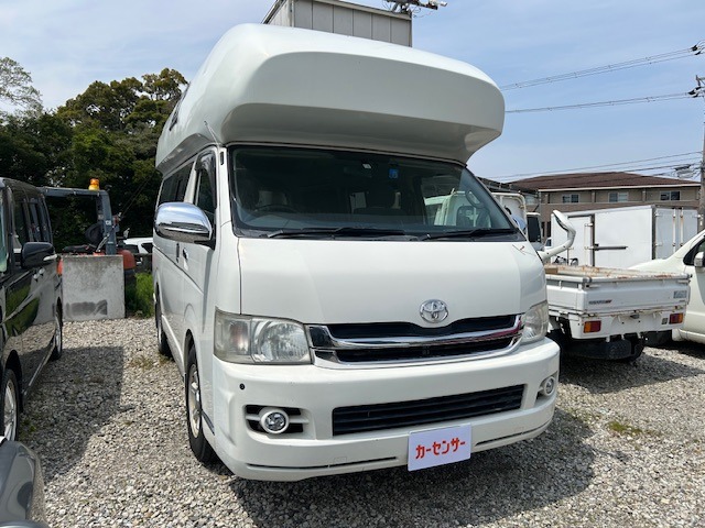2009 Toyota Hiace – thumbnail 2