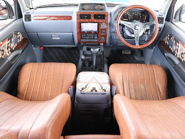 2001 Toyota Land Cruiser Prado – thumbnail 3