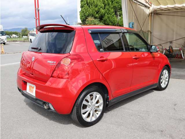 2009 Suzuki Swift – thumbnail 2