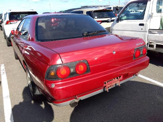 1990 Nissan Skyline – thumbnail 2