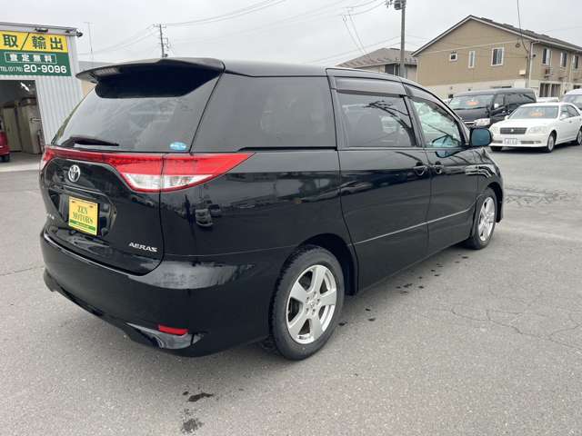 2009 Toyota Estima – thumbnail 4