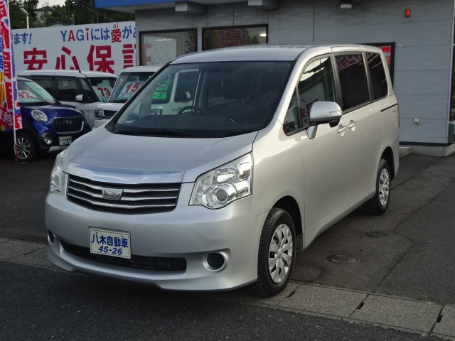 2011 Toyota Noah