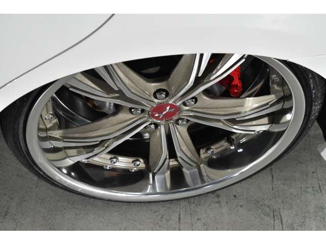 2010 Toyota Crown Athlete – thumbnail 2