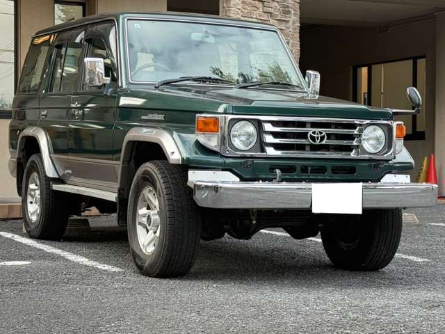2004 Toyota Land Cruiser 70 – thumbnail 2