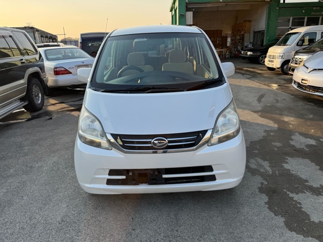 2010 Daihatsu Move – thumbnail 2