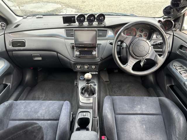 2004 Mitsubishi Lancer Evolution – thumbnail 2
