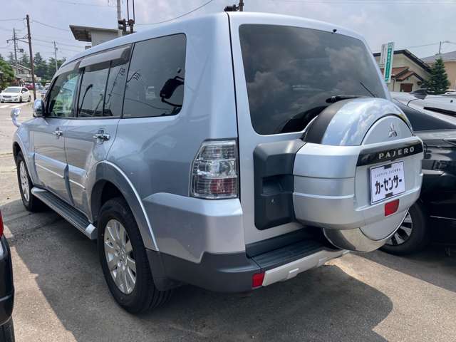 2006 Mitsubishi Pajero – thumbnail 4
