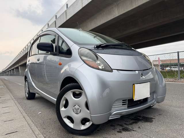 2009 Mitsubishi i – thumbnail 4