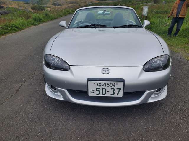 2004 Mazda Roadster – thumbnail 2