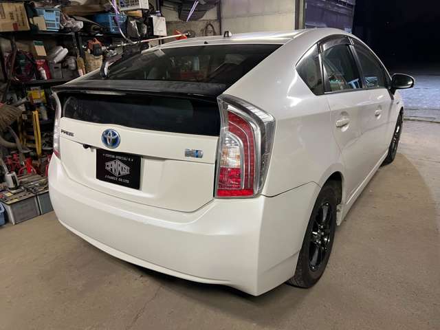 2010 Toyota Prius – thumbnail 4