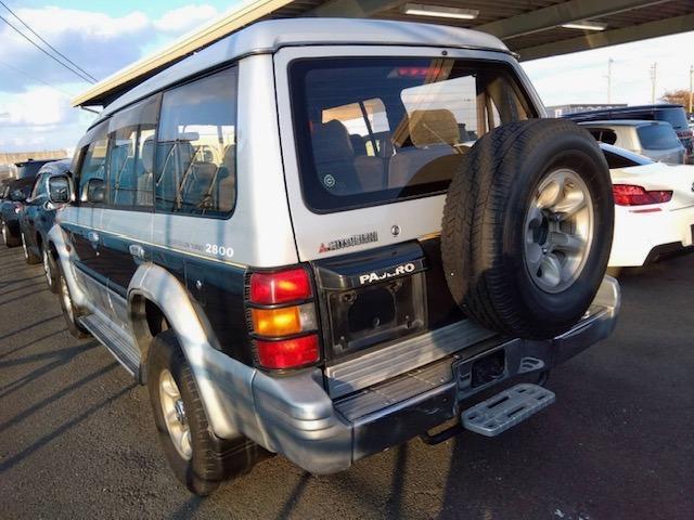 1993 Mitsubishi Pajero – thumbnail 2