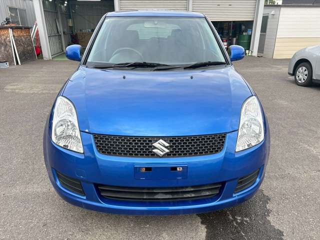 2010 Suzuki Swift – thumbnail 2
