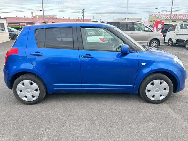 2010 Suzuki Swift – thumbnail 4