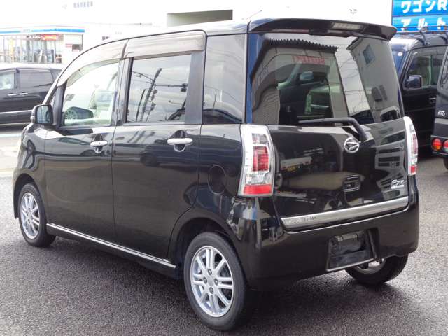 2010 Daihatsu Tanto Exe – thumbnail 3