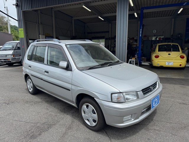 1998 Mazda Demio