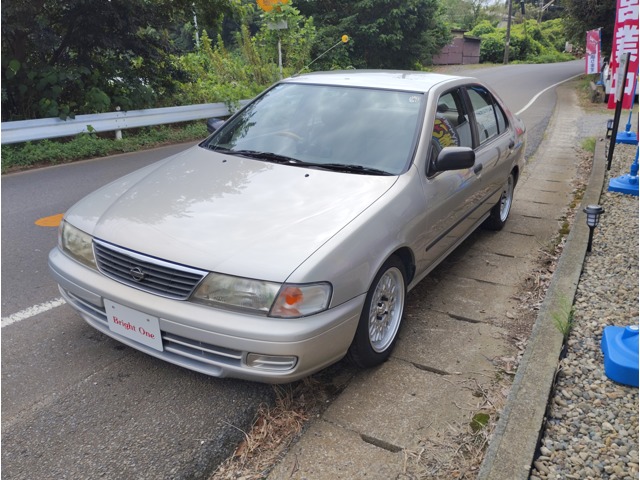 1996 Nissan Sunny – thumbnail 2