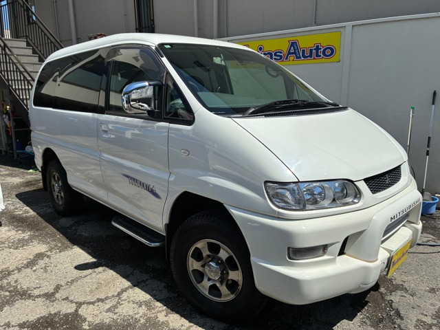 2004 Mitsubishi Delica Space Gear