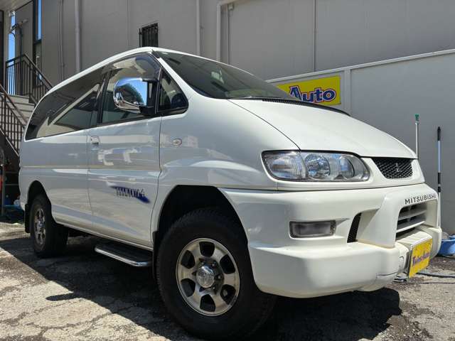 2004 Mitsubishi Delica Space Gear – thumbnail 2