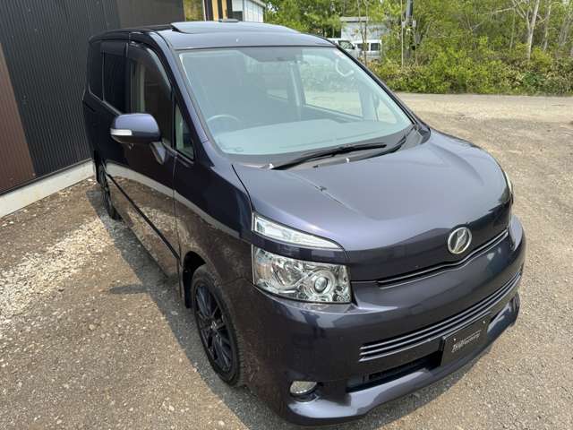 2008 Toyota Voxy – thumbnail 2