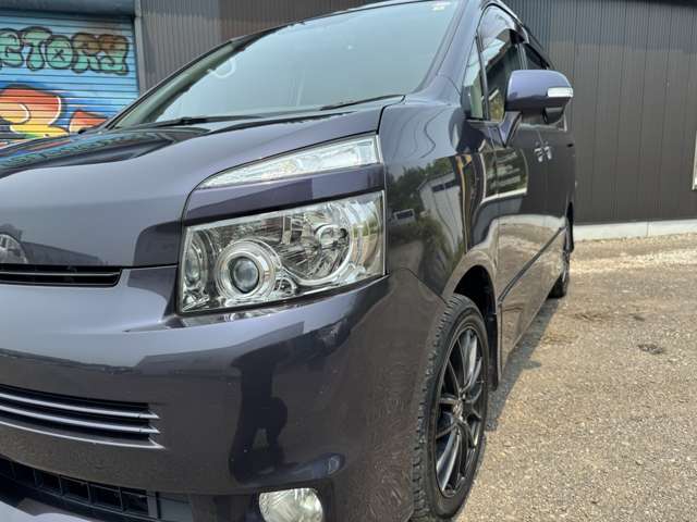2008 Toyota Voxy – thumbnail 4