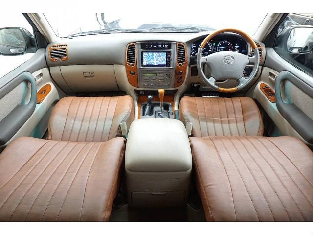 2006 Toyota Land Cruiser 100 – thumbnail 3