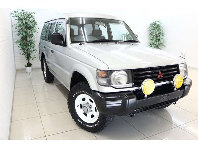 1992 Mitsubishi Pajero – thumbnail 2