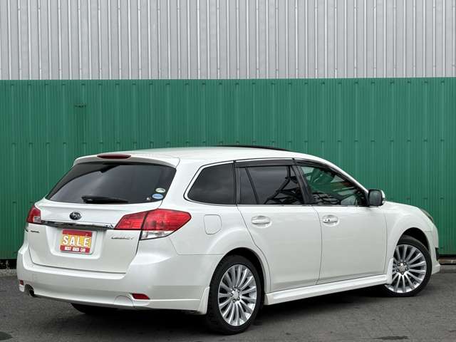 2009 Subaru Legacy Touring Wagon – thumbnail 2