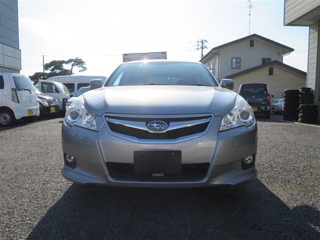 2010 Subaru Legacy Touring Wagon – thumbnail 2