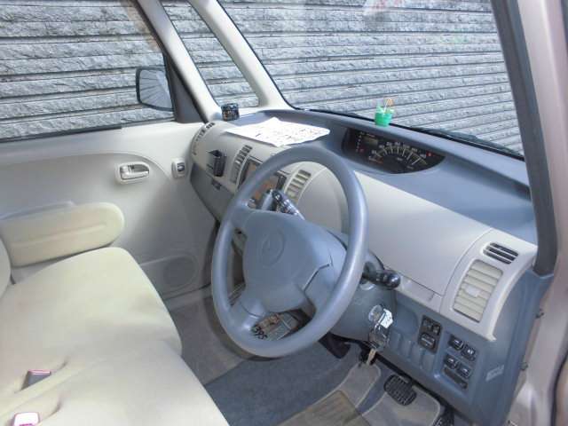 2005 Daihatsu Tanto – thumbnail 3