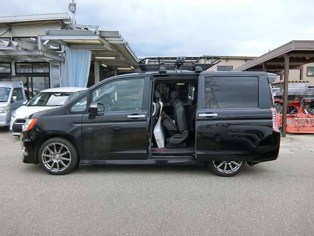 2010 Honda Stepwgn – thumbnail 4