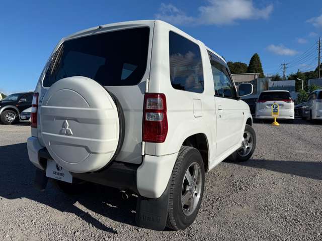 2009 Mitsubishi Pajero Mini – thumbnail 2