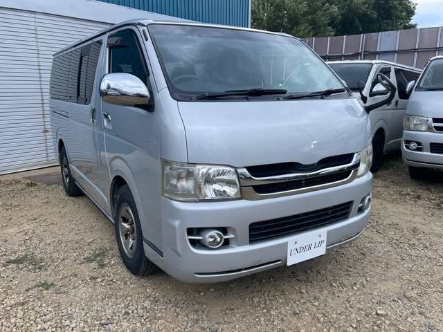 2008 Toyota Hiace – thumbnail 3